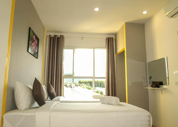 The Sunflower Holiday Hostel Phuket